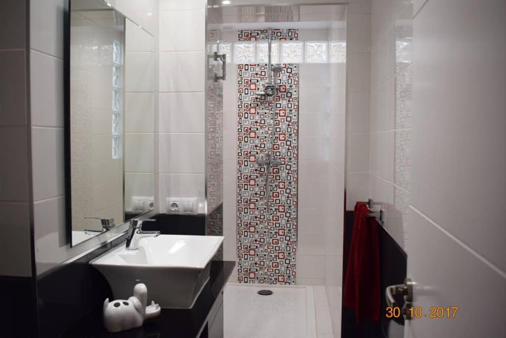 Apartamento En El Centro De Alicante Luaran gambar
