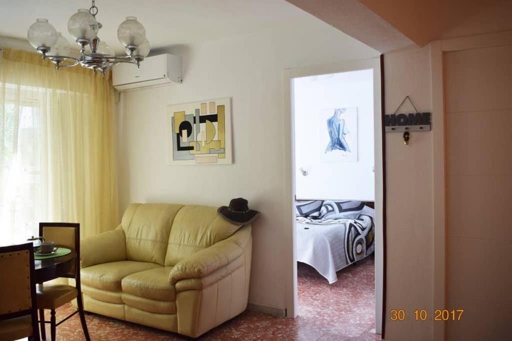 Apartamento En El Centro De Alicante Luaran gambar