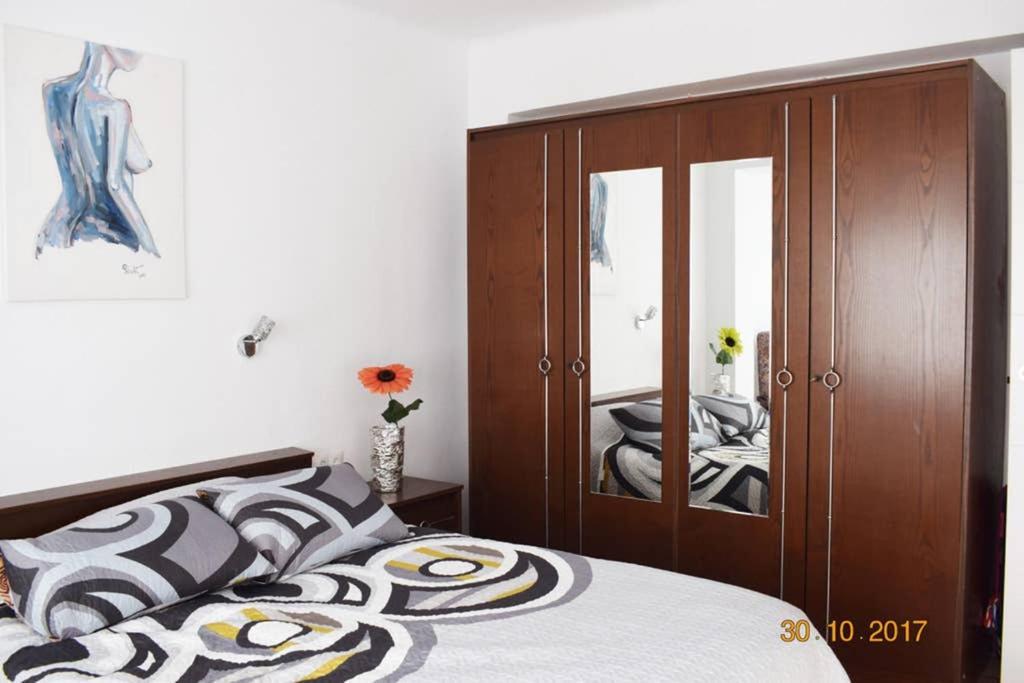 Apartamento En El Centro De Alicante Luaran gambar