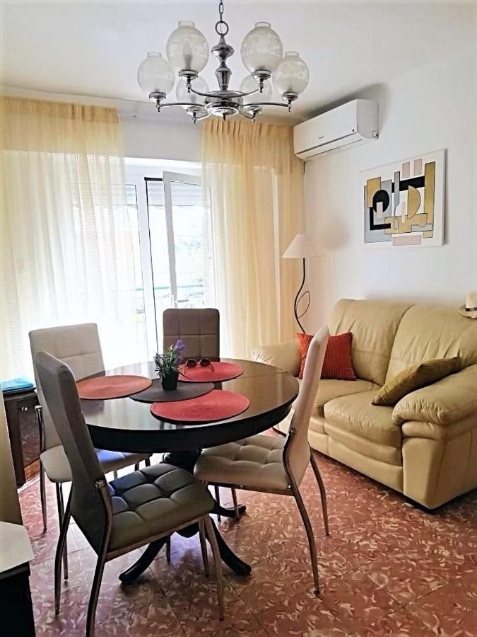 Apartamento En El Centro De Alicante Luaran gambar